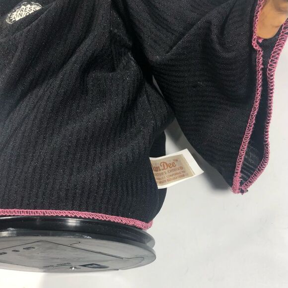 Halloween Animated Singing Witch Light Up Decor Sings 'Super Freak'  by DanDee - Picture 4 of 6